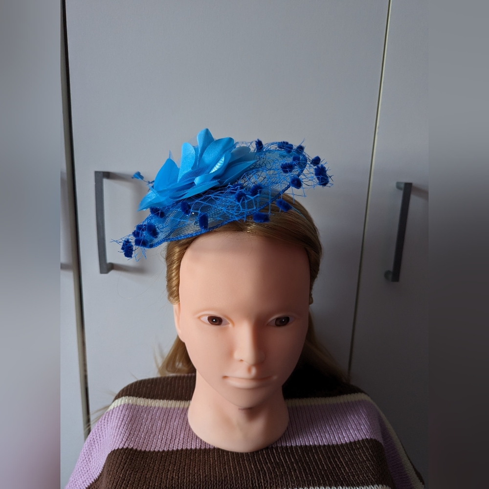 New Blue Floral Fascinator - Picture 2 of 8